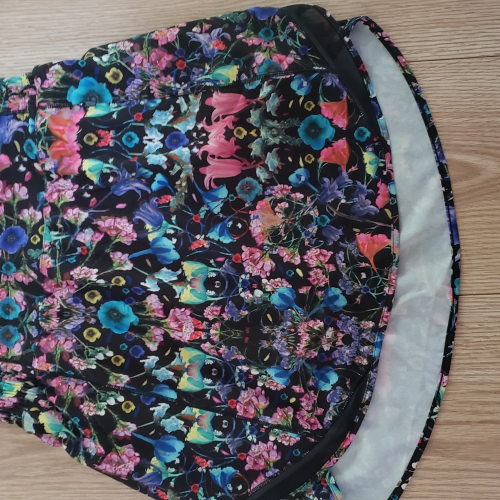 Lululemon Hotty Hot High-Rise SkirtFlowerscope Black Multi / Black Tennis Golf - Picture 5 of 11